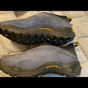 Women’s size 5.5 Merrell